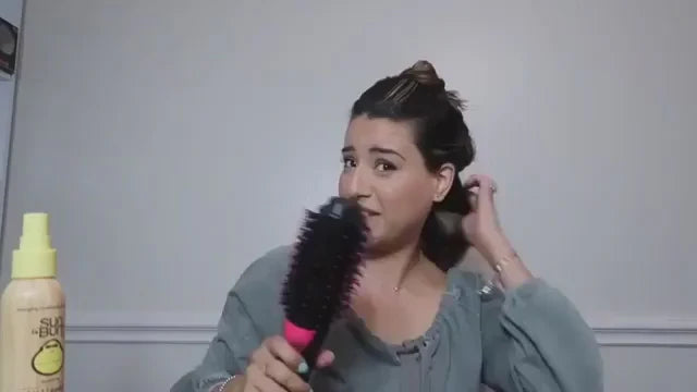 One Step Hot Air Brush for Women – Dryer, Straightener & Volumizer in 1 (Pakistan)